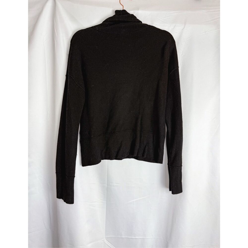 Universal Thread Sweatshirt - Picture 5 of 12